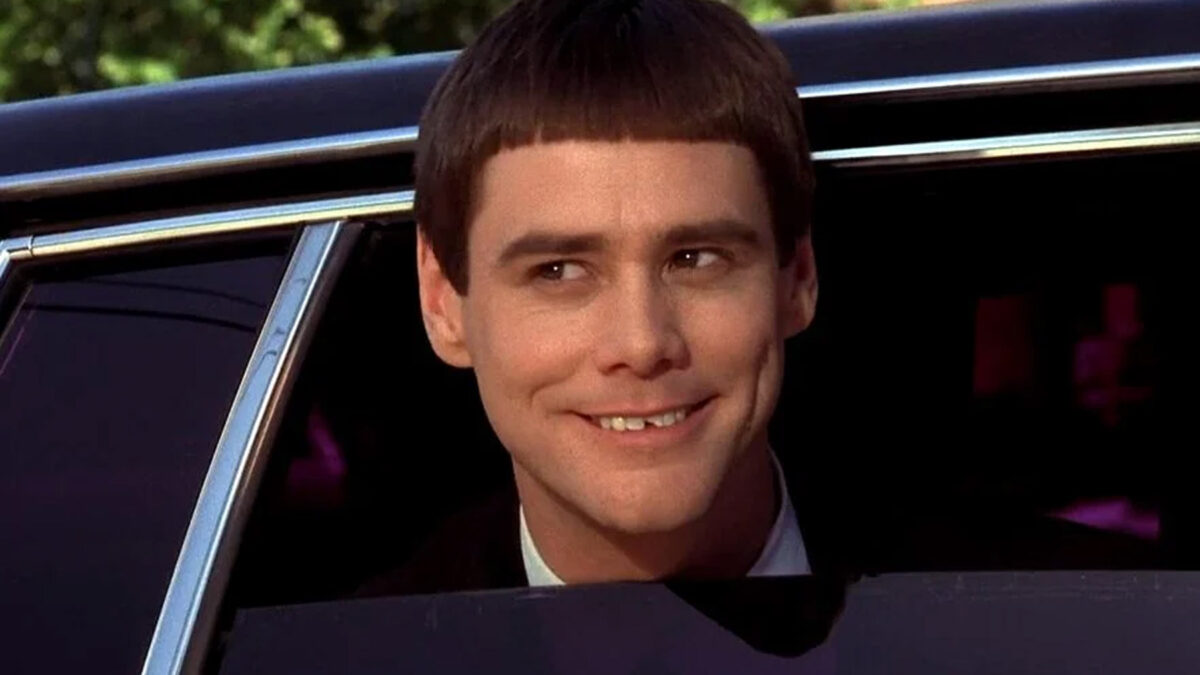 Jim Carrey with chipped tooth