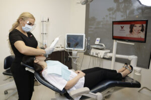 Dr. Maryam Horiyat performing dental treatment