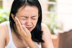 Most Common Dental Bridge Infection Symptoms You Need To Know