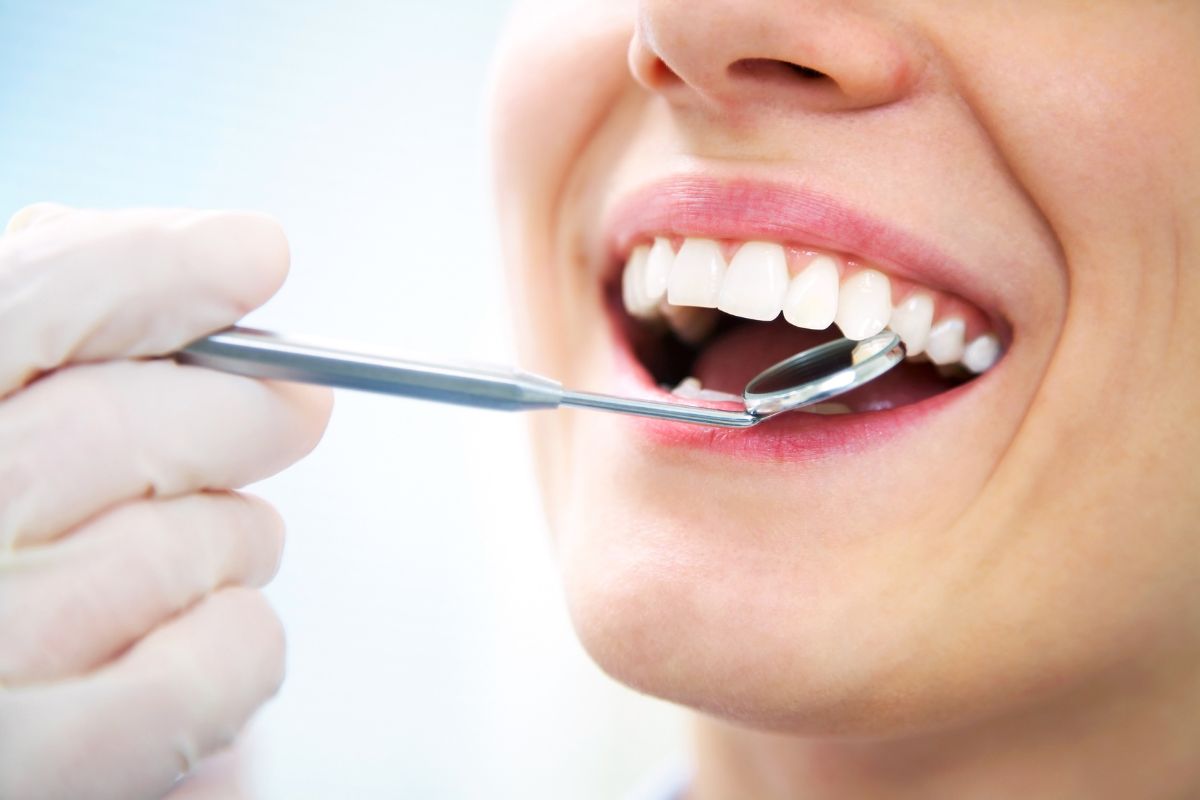 Dental Implant Healing Stages: What to Expect Every Day