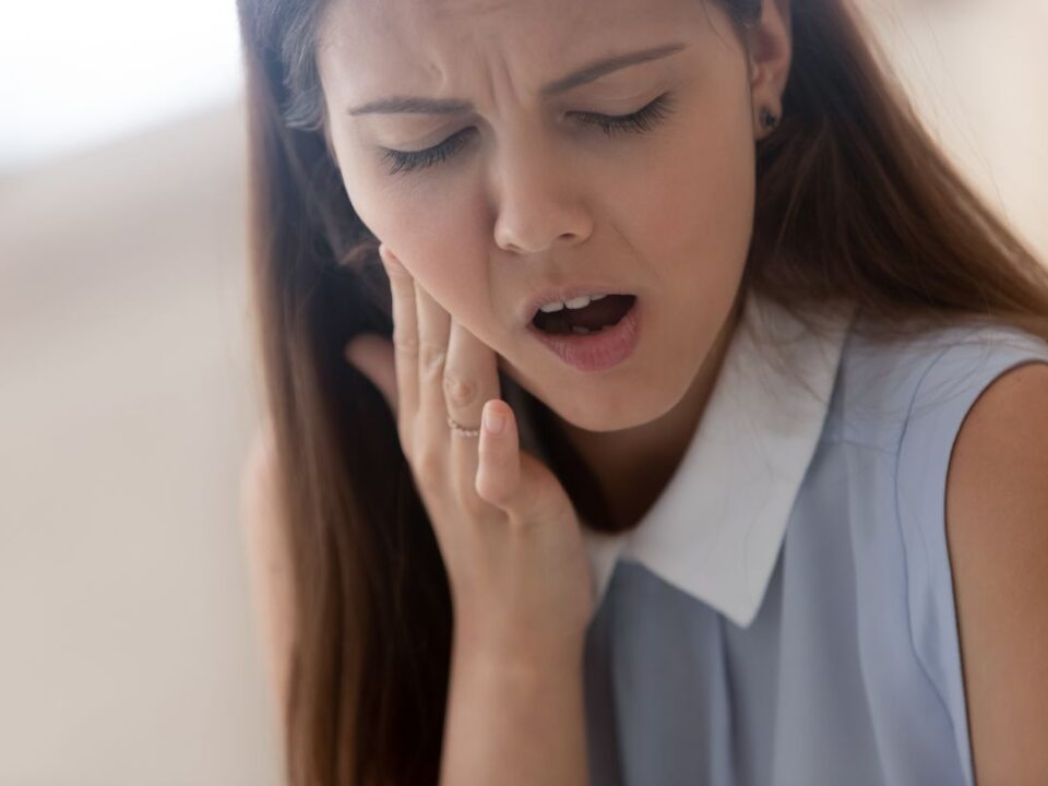 Sudden Tooth Pain, Causes & Home Remedies