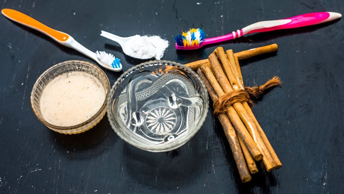 10 Must-Know Amazing Herbal Remedies for Oral Health