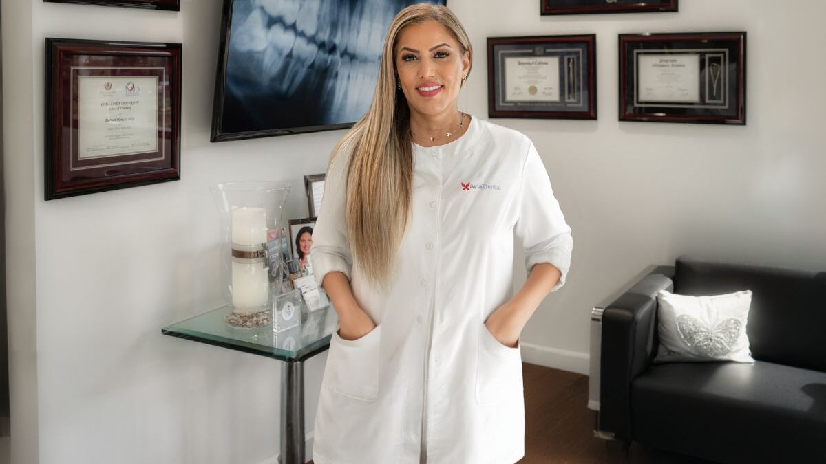Who is a Periodontist?