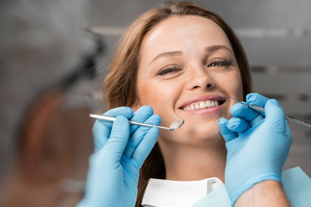 Cosmetic Dentistry vs. General Dentistry: What's the Difference? 4 Cosmetic Dentistry vs. General Dentistry: What's the Difference?