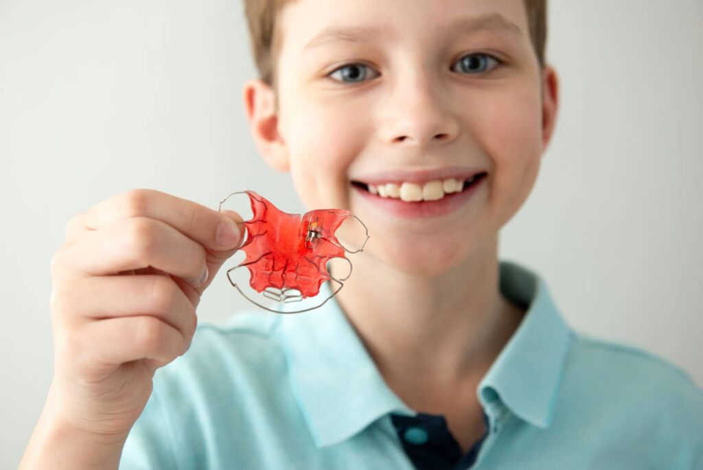 Common Orthodontic Appliances for Children, Teens, and Adults 1 Common Orthodontic Appliances for Children, Teens, and Adults